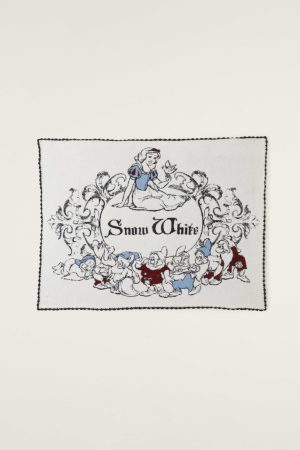 CozyChic® Disney Snow White Blanket