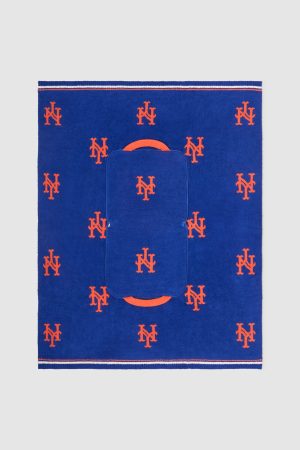 CozyChic® Mets™ Travel Blanket