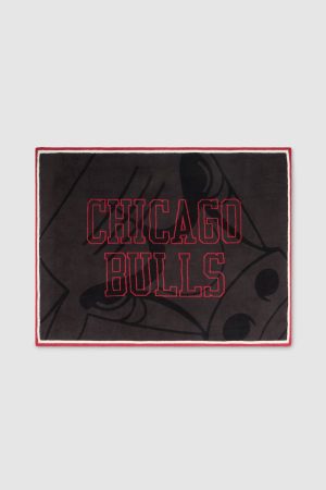 CozyChic® Chicago Bulls™ Throw